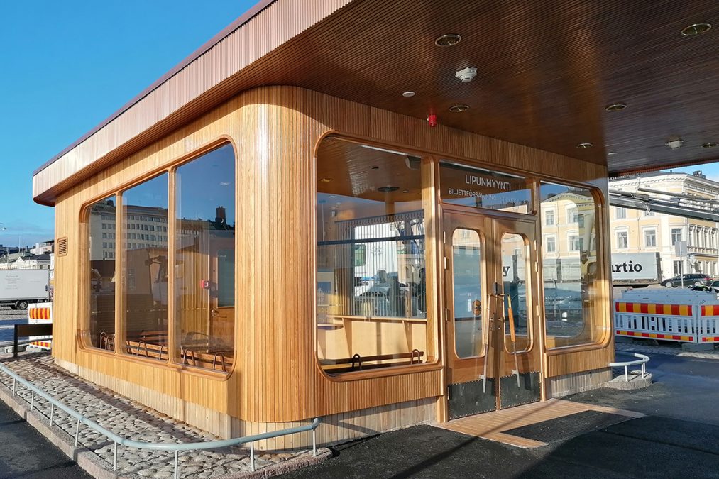 Kauppatorin matkustajapaviljonki.